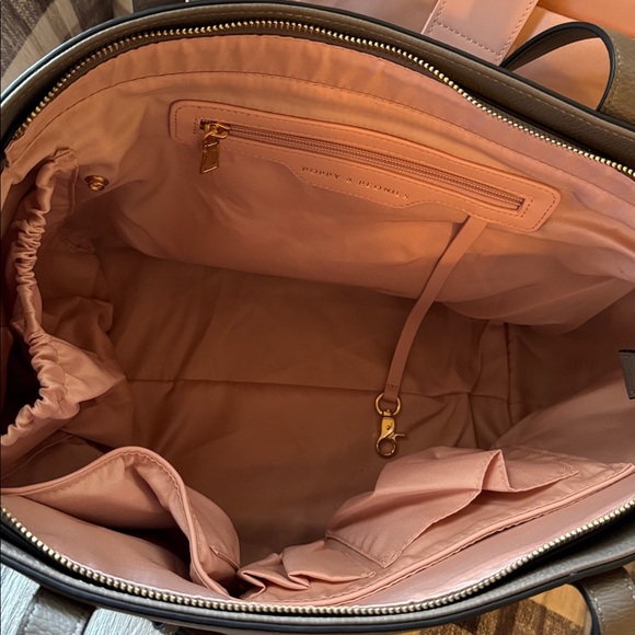 Poppy & Peonies Go-Getter Tote Dark Grey - Picture 12 of 14